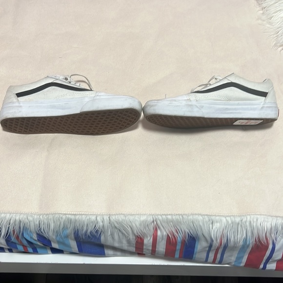 Vans shoes size 7 - Picture 1 of 3